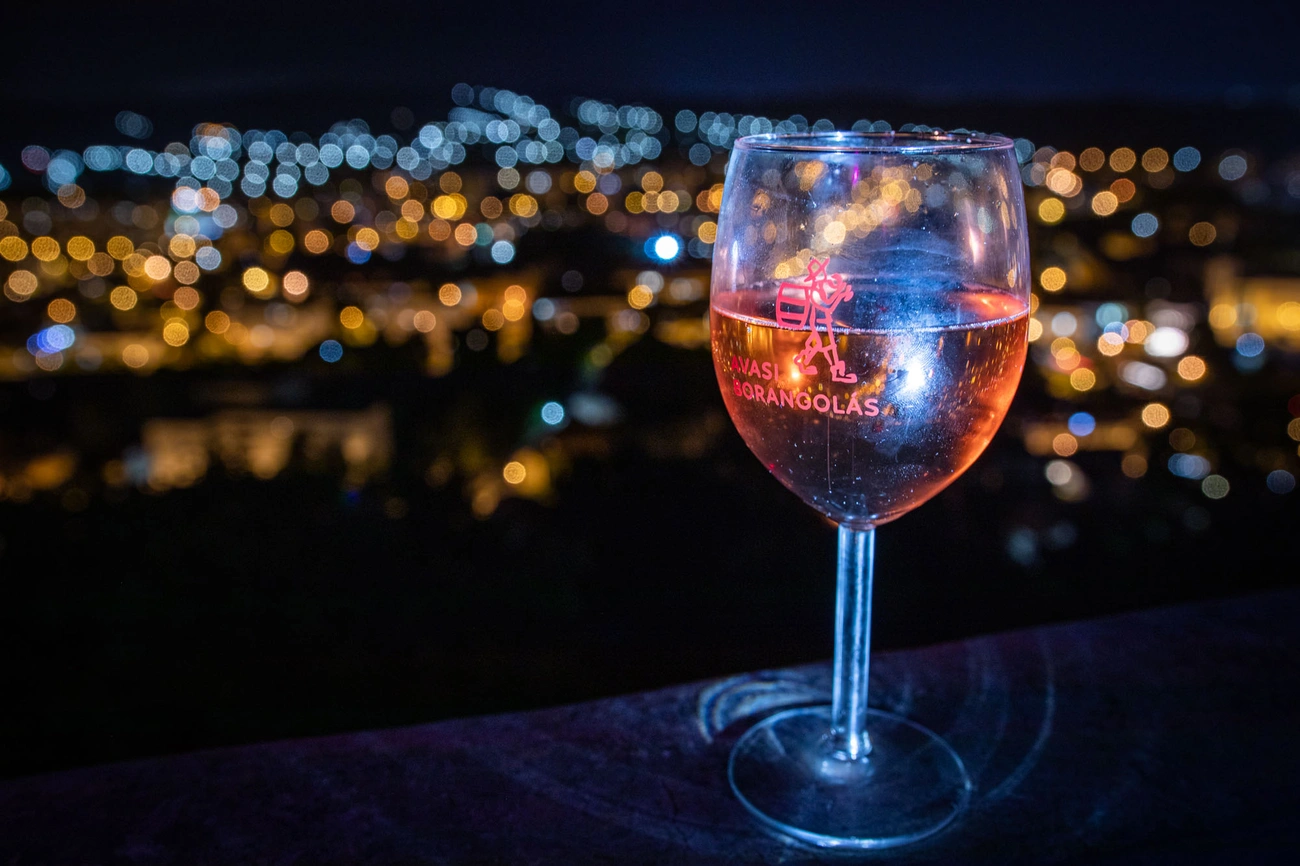 Avasi Borangolás-szombat este 