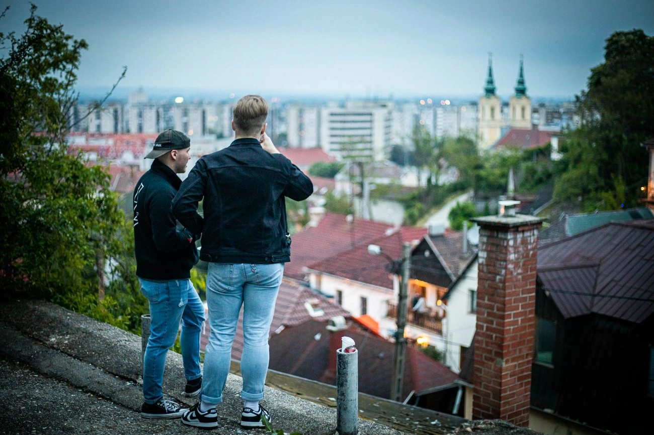 Avasi Borangolás péntek este  