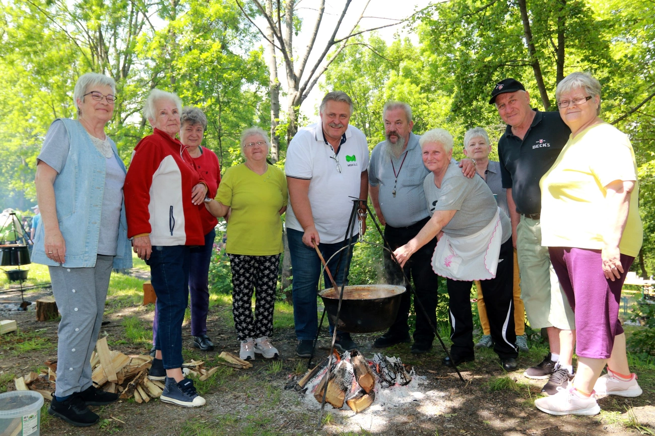 Gyereknapi főzőverseny az Avastetőn 