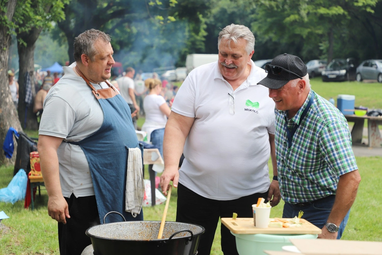 Főzőverseny az Avastetőn 