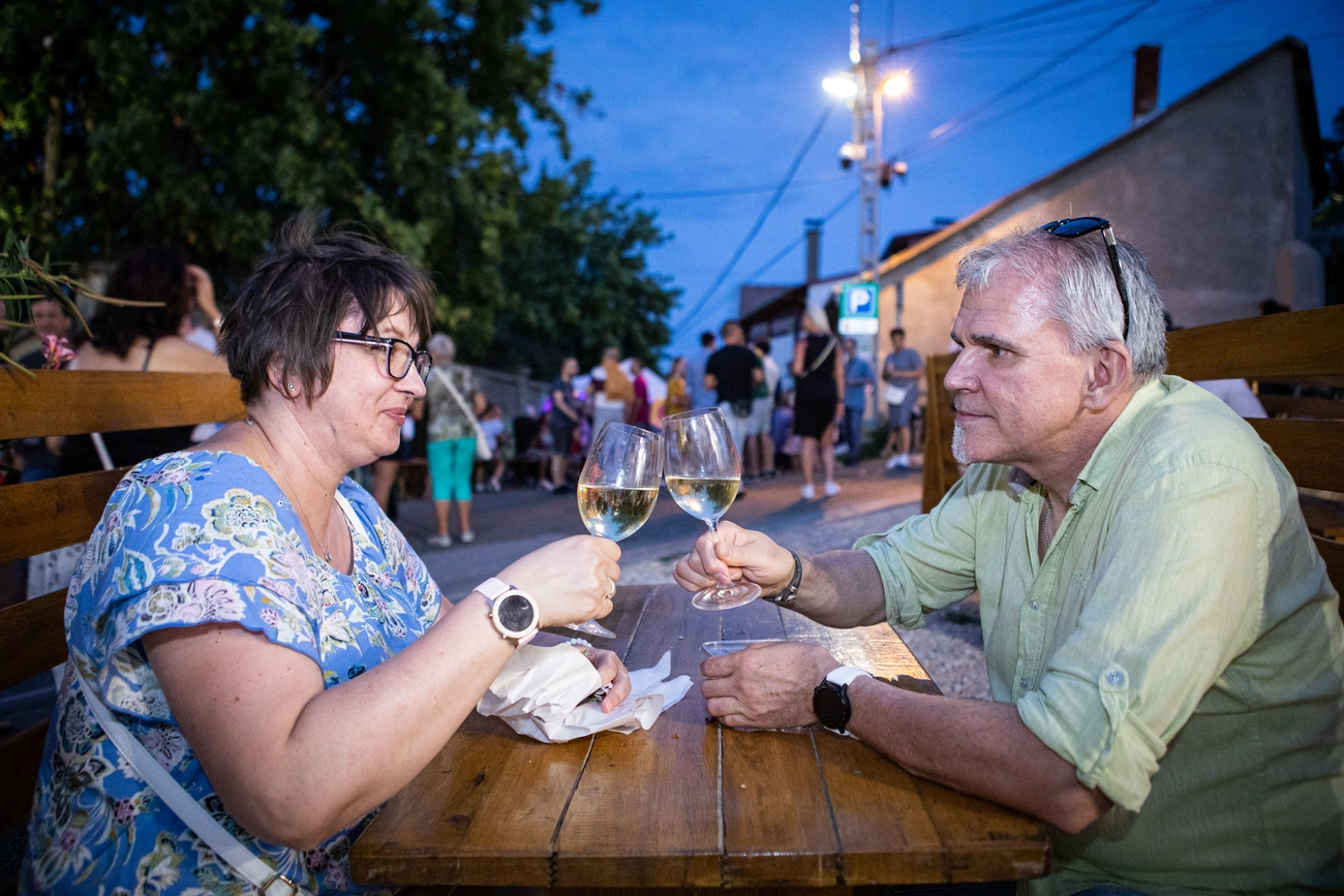 Ismét kvaterkáztak az Avason  