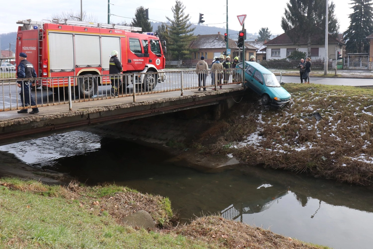 Baleset a Kiss Ernő - Thököly kereszteződésben 