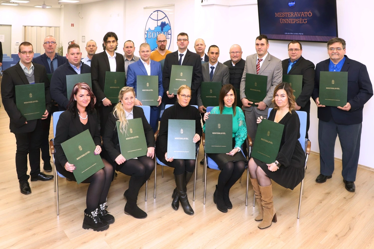 Mesterek avatása a Bokikban 