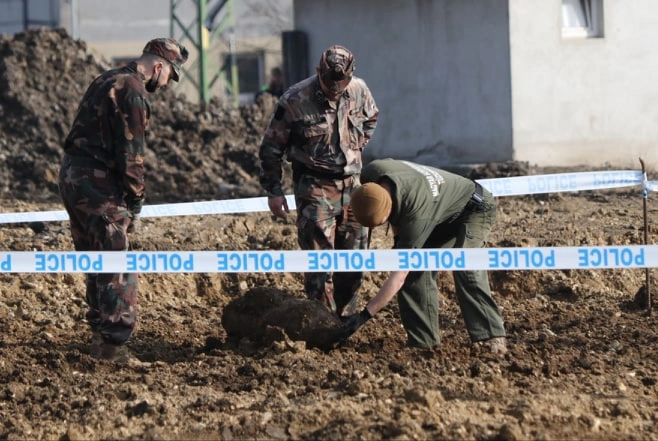 Bombát találtak az Y-híd építésénél 