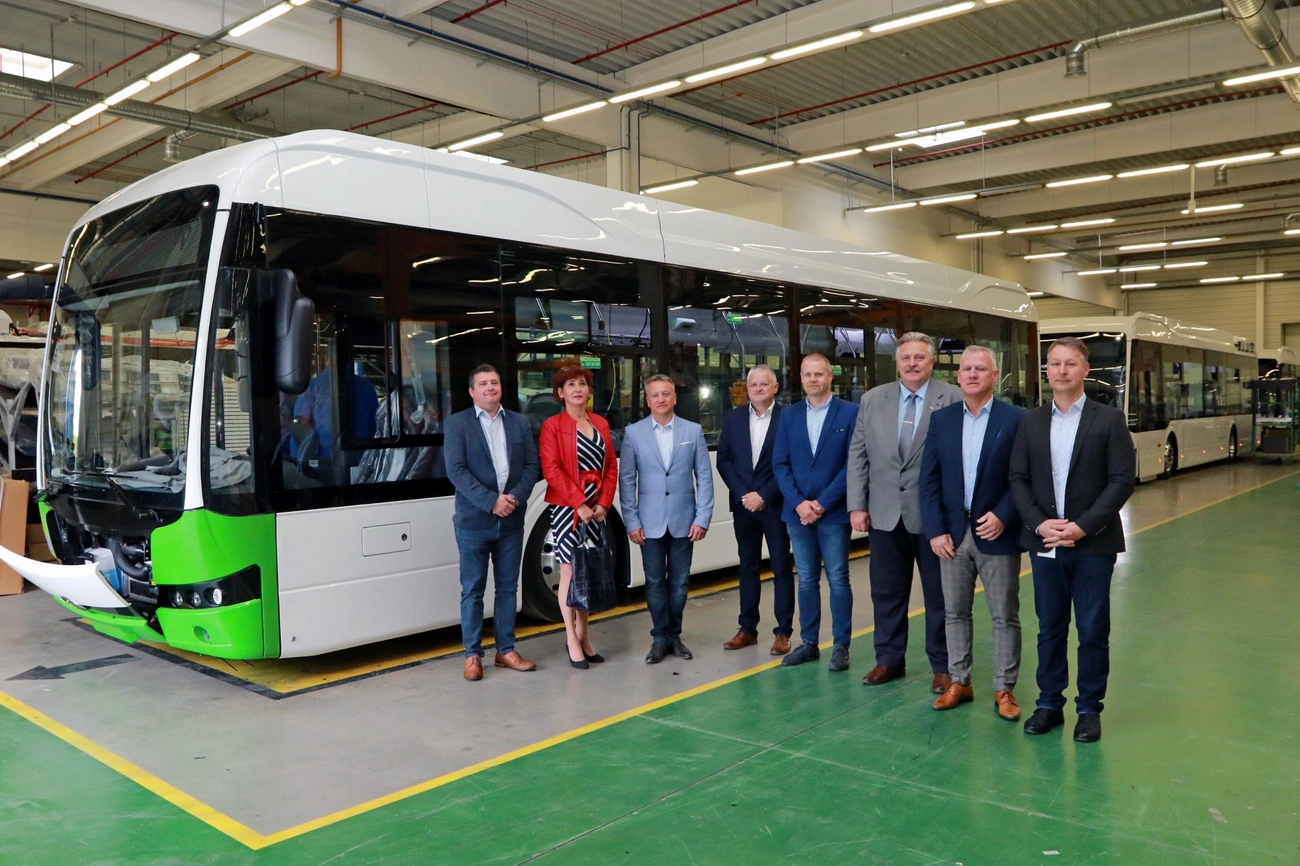 Már gyártják Miskolc új buszait Komáromban 