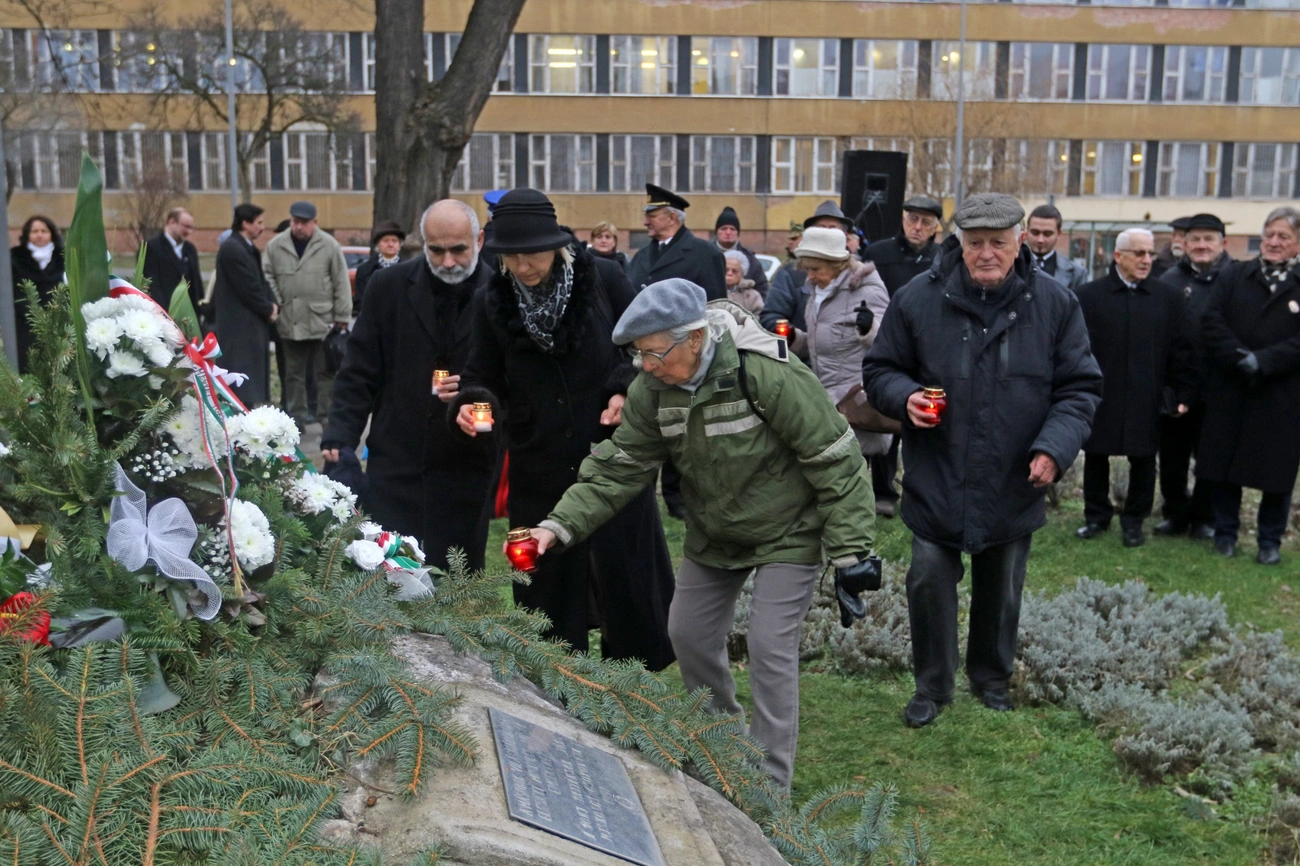 Doni megemlékezés a Szemere-kertben 