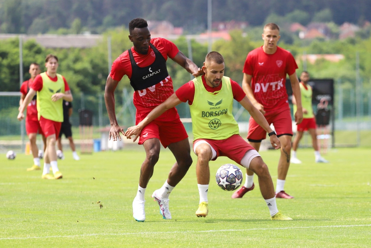 DVTK sajtótájékoztató és edzés 