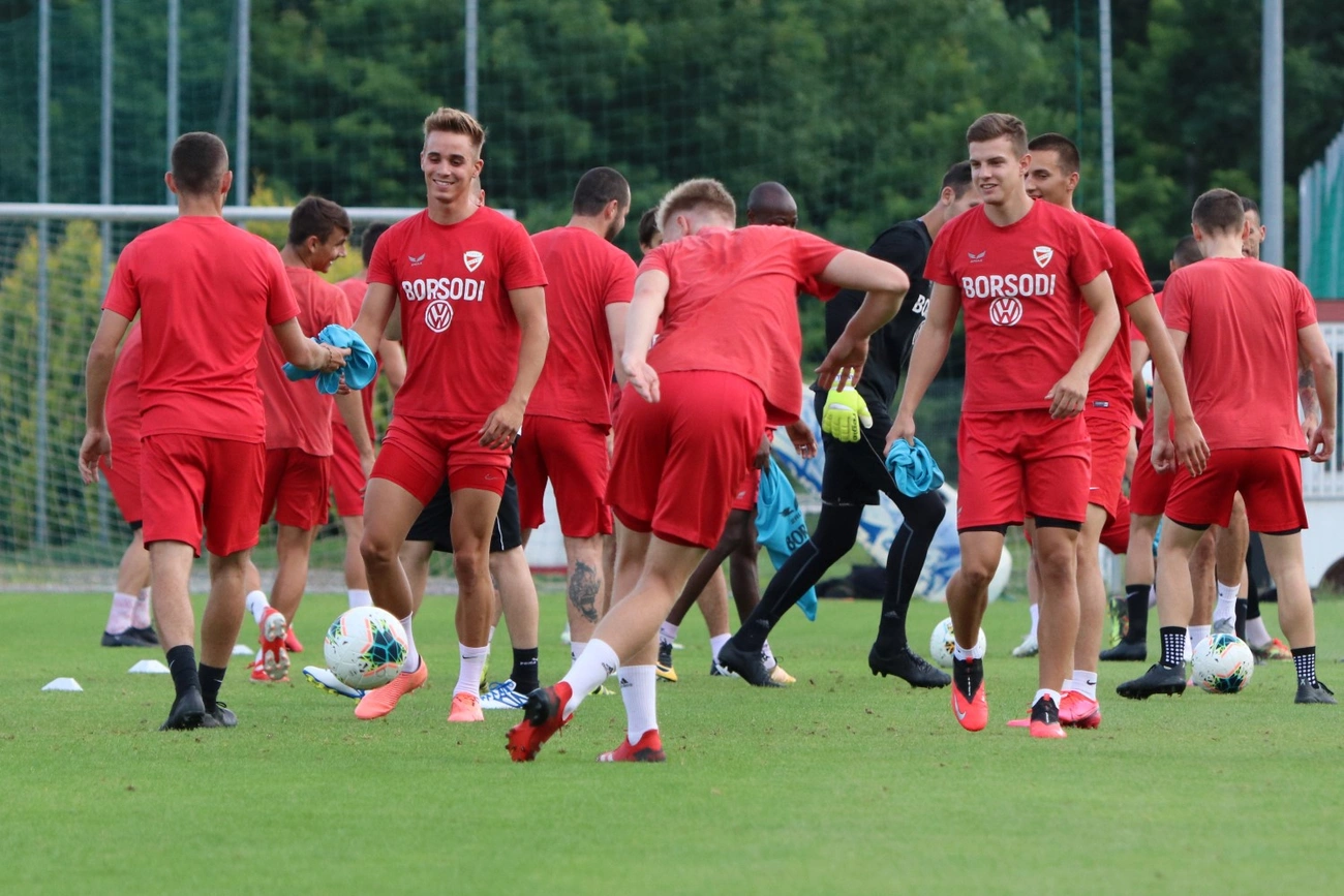 DVTK sajtótájékoztató és edzés 