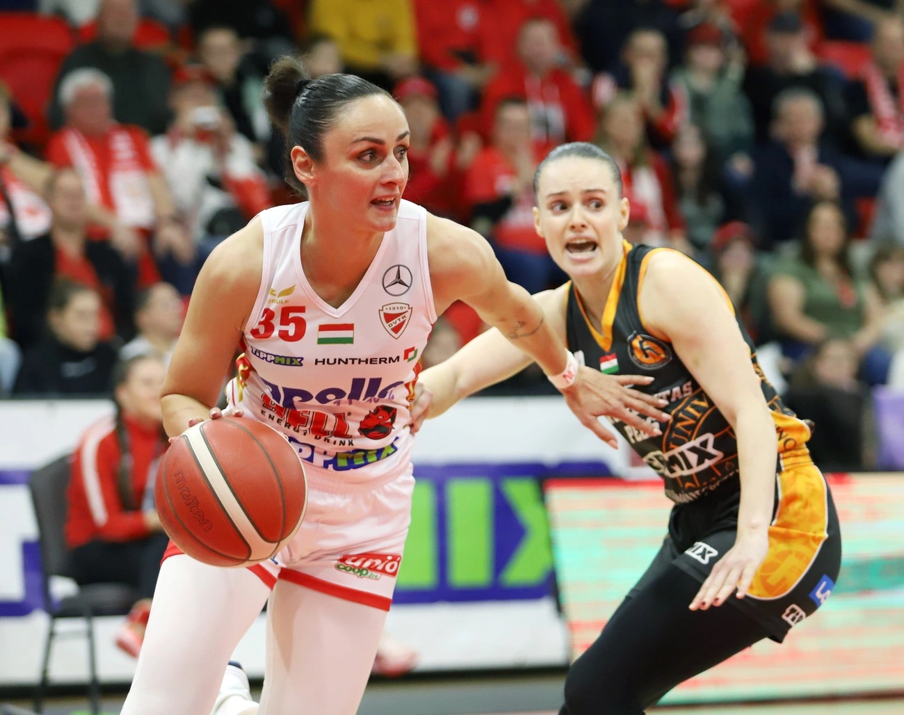 DVTK HUNTHERM - NKA Universitas Pécs : 71-43 