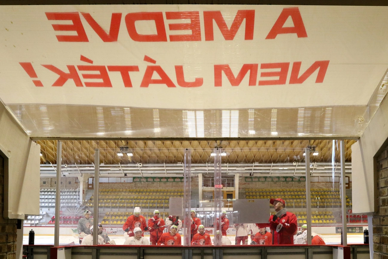 Újra jégen a Jegesmedvék 