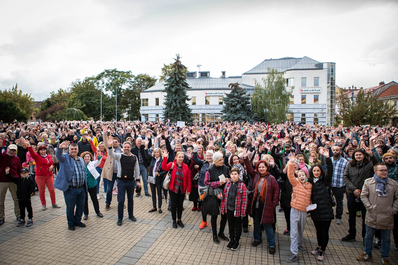 Együtt énekelt a város a gyermekekért, a pedagógusokért, az oktatásért 