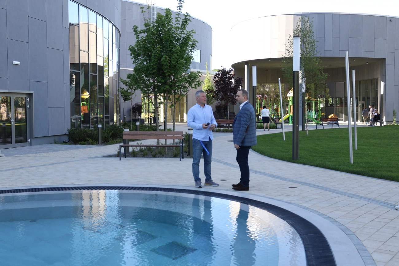 Alpolgármesteri bejárás az Ellipsumban