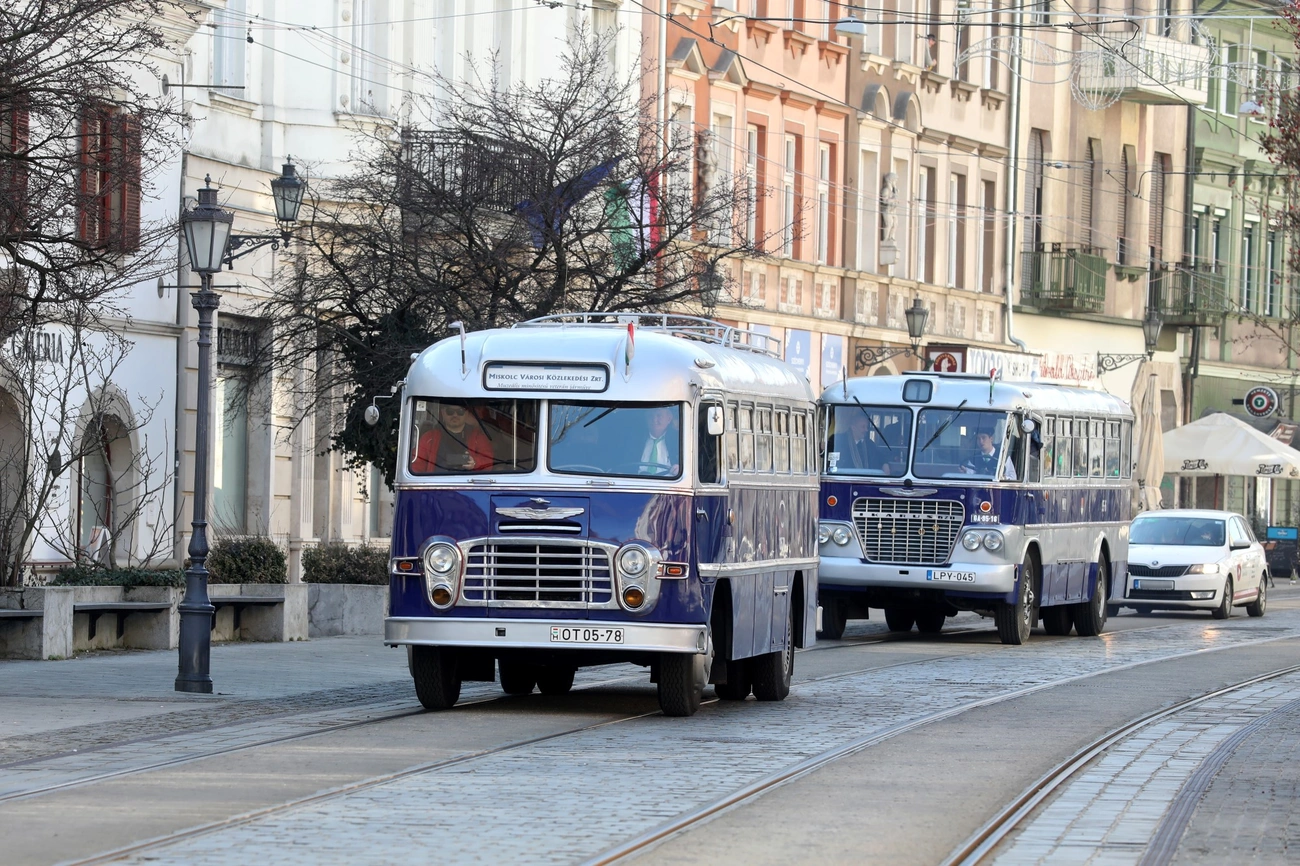Építészeti konferencia - városnézés 