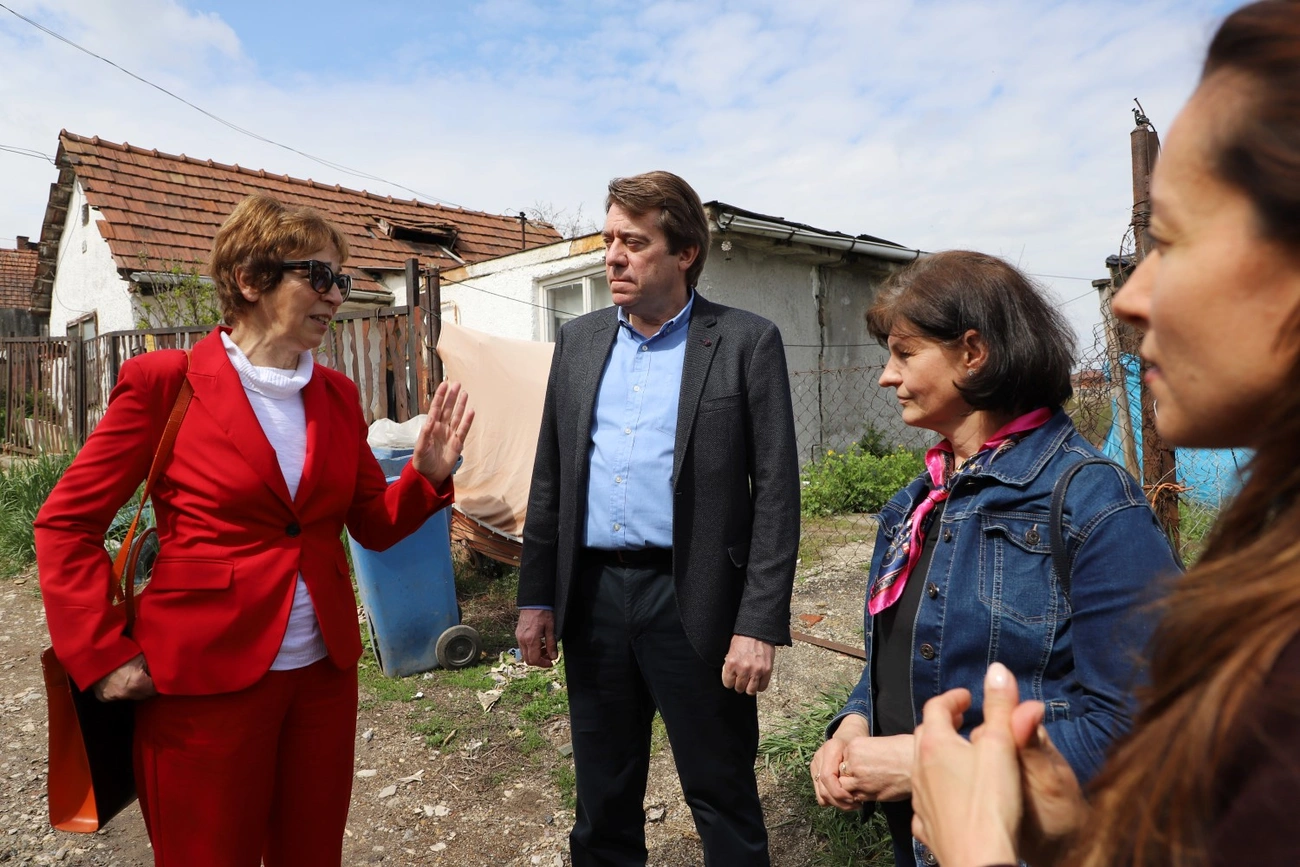 Miskolci szegregátumokba látogattak az Európai Bizottság tagjai 