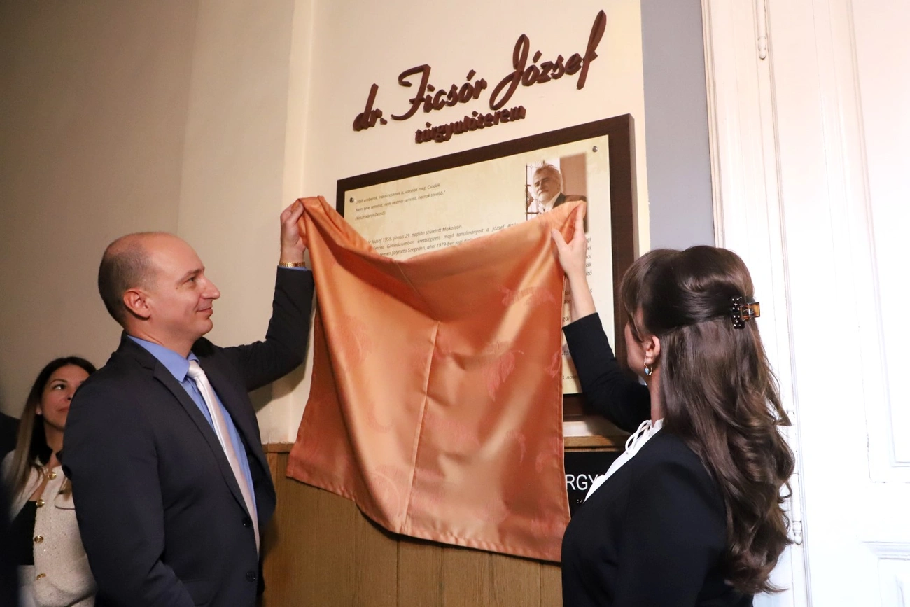 Dr. Ficsór József tárgyalóterem avató 