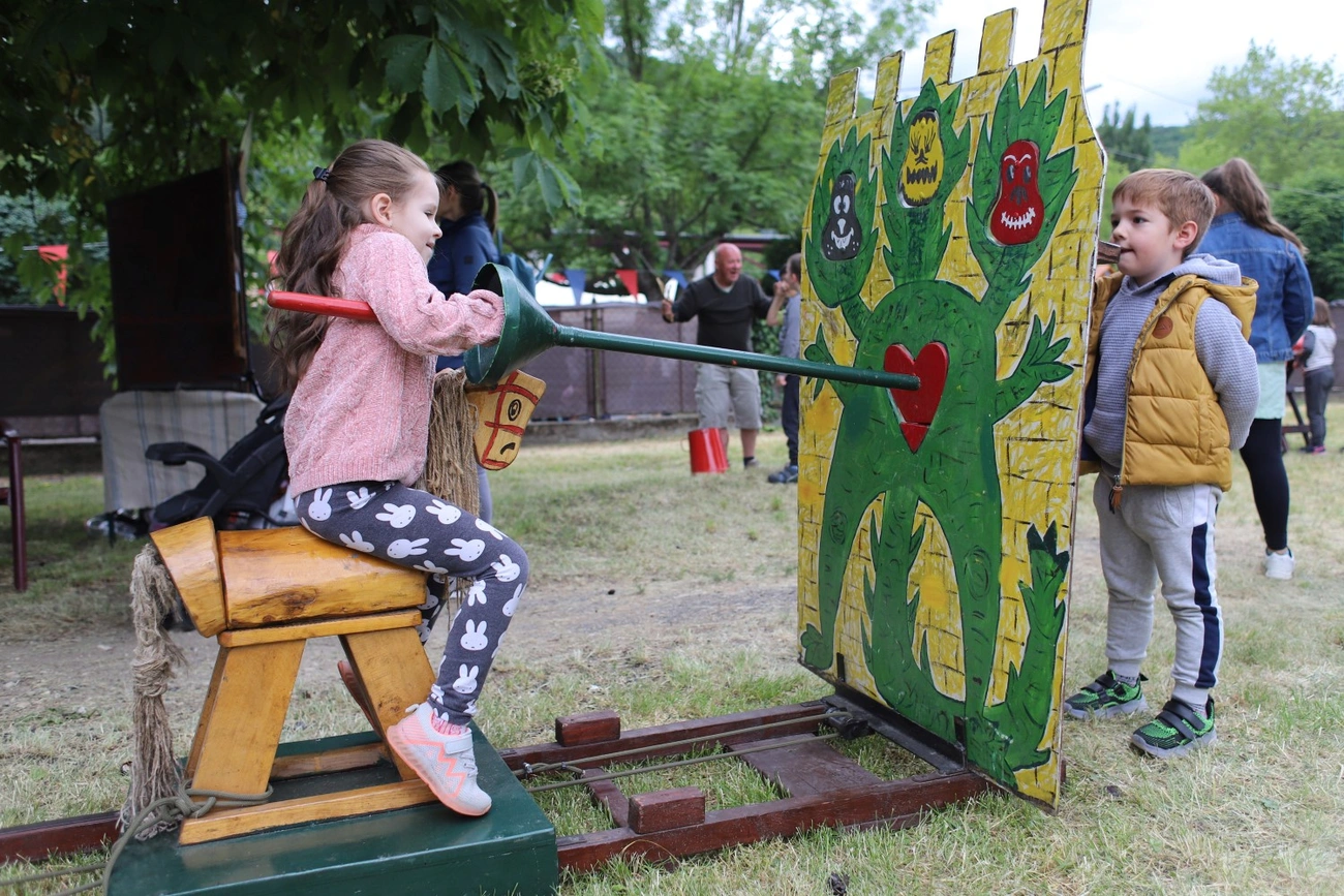 Gyermeknap a Lovagi Tornák terén 
