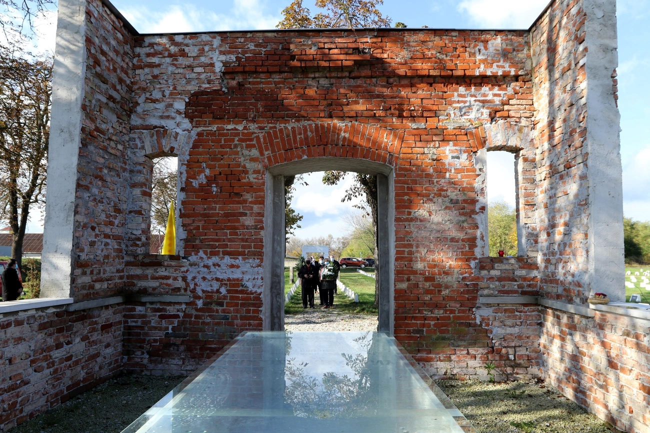 Halottak napi megemlékezés az I. Világháborús Katonatemetőben 