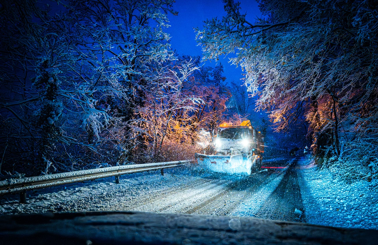 Éjszakai havazás Miskolcon  