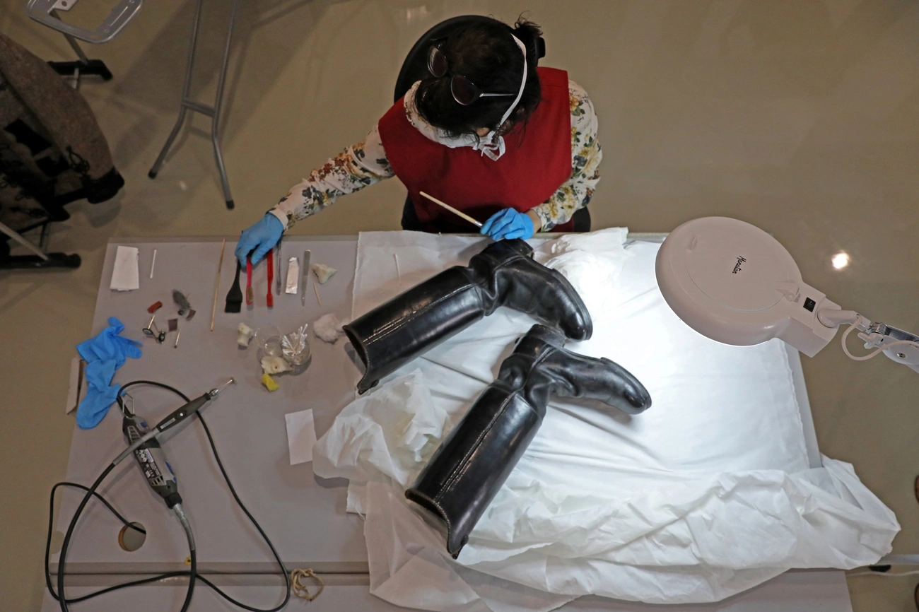 Munka a restaurátor műhelyben