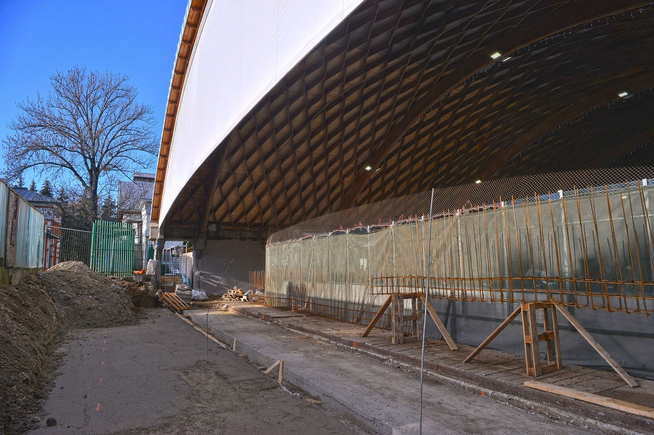 Jégcsarnok lesz a kettes jégpályából 