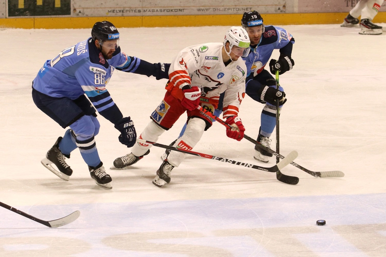 DVTK Jegesmedvék - HC Slovan Bratislava