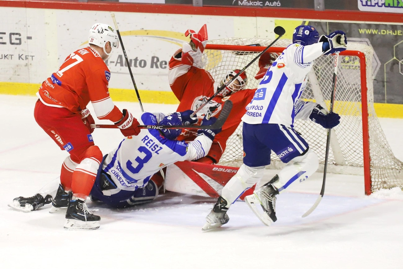 DVTK Jegesmedvék - SC Csíkszereda 