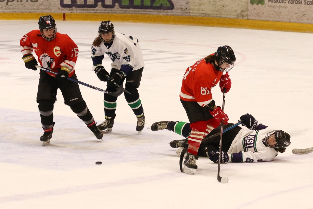 DVTK Jegesmedvék - KSI 