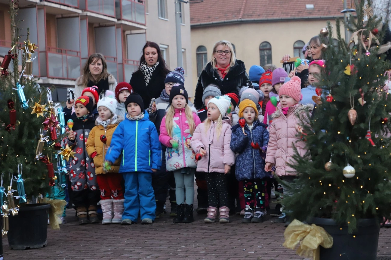 Karácsonyi vásár a Vörösmarty Mihály téren 