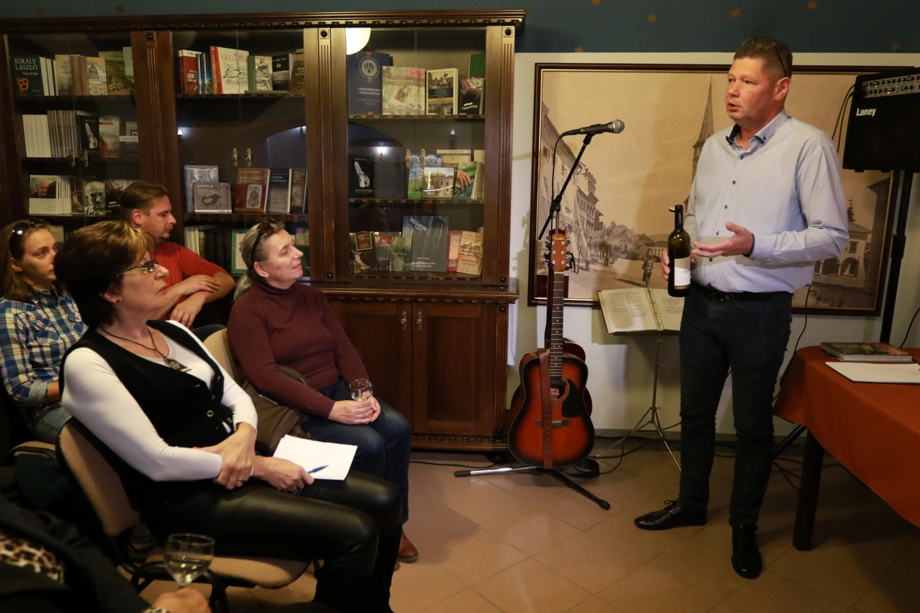 A Kárpát-medence borvidékeivel ismerkedhettek 