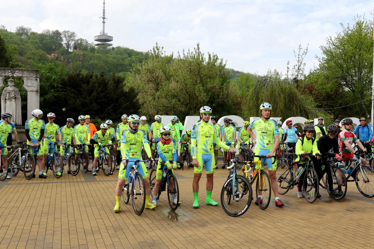 Szezonnyitó kerékpáros túra az MRCC-vel 