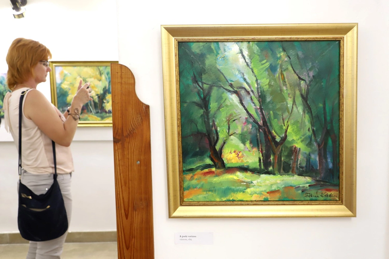 Kissné Fábián Katalin emlékkiállításának megnyitója a Feledy-házban 