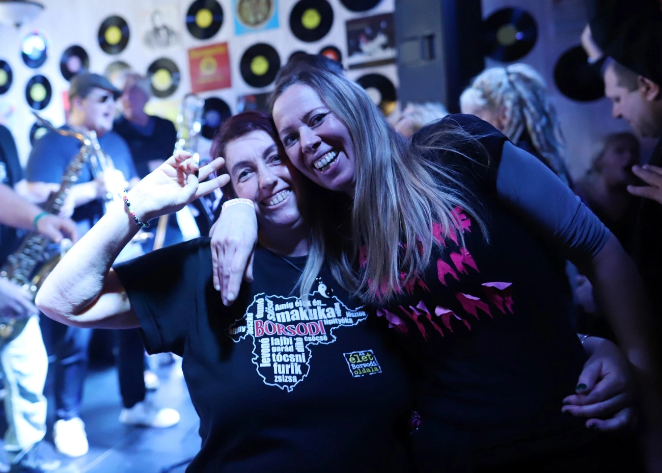 Klub XX. Század az Avasi Sörházban 