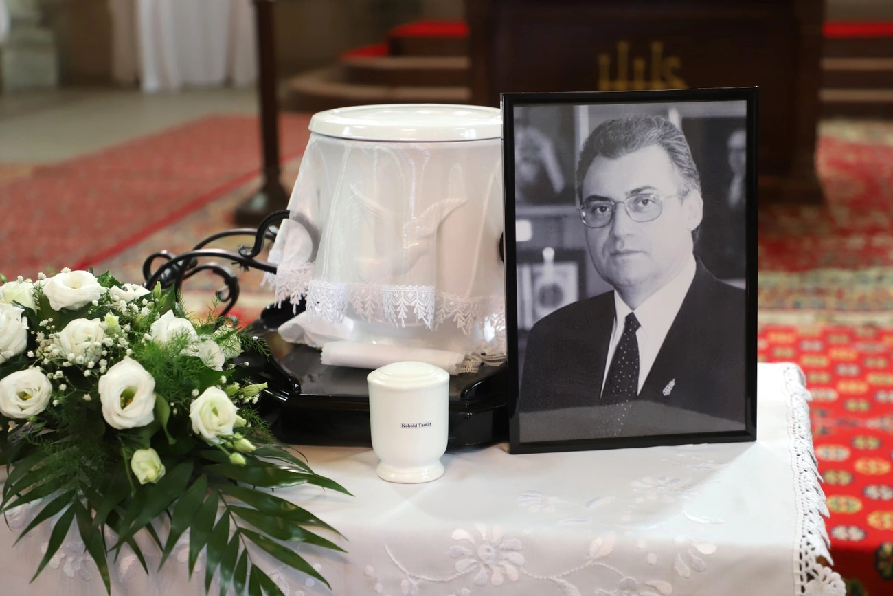 Végső búcsút vettek Kobold Tamástól 