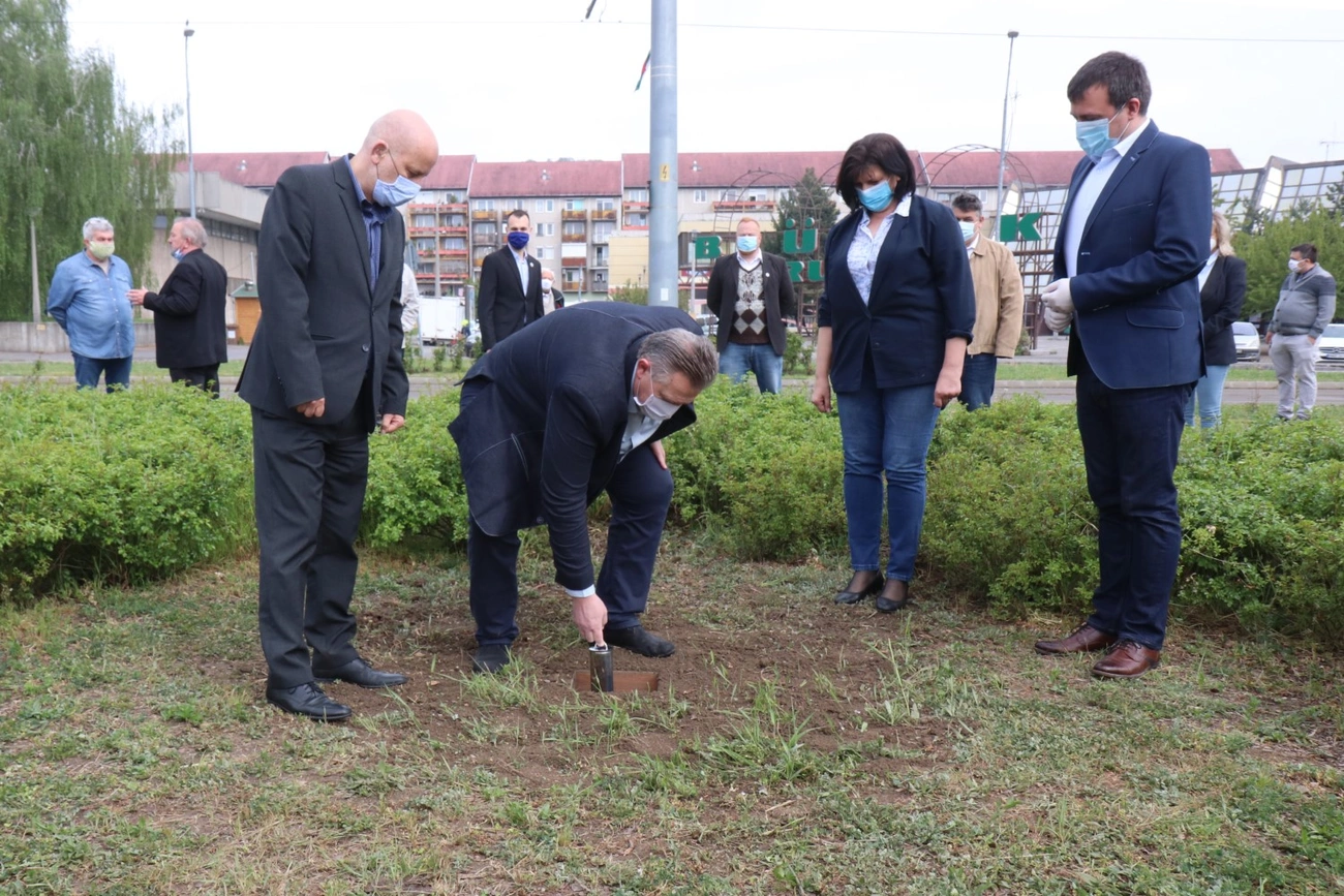 Kohász emlékmű alapkőletétel 