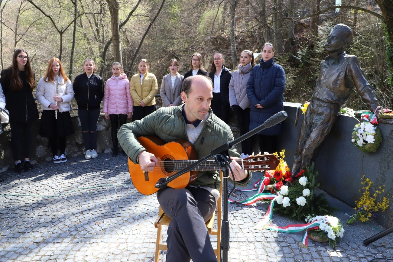 Költészet napi ünnepség Lillafüreden