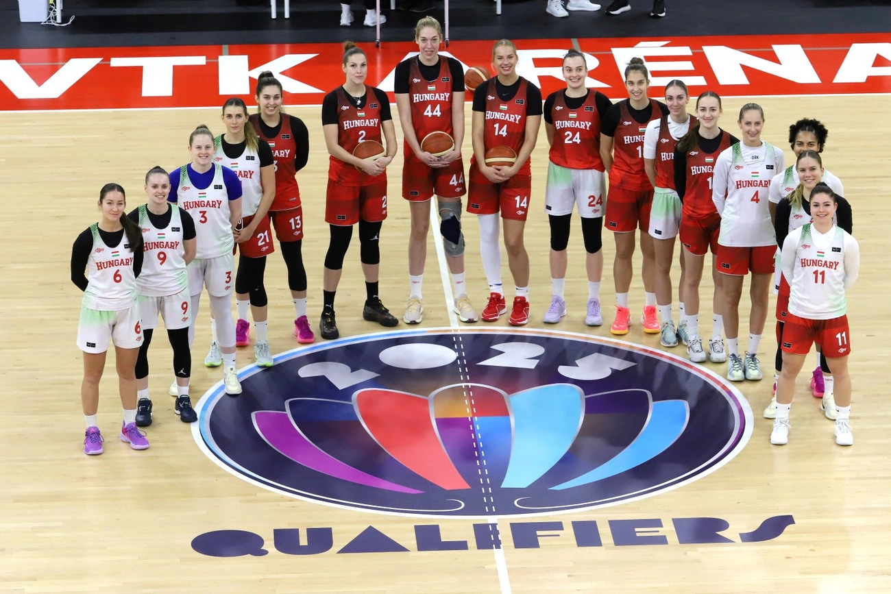 Magyar női kosárlabda válogatott sajtótájékoztató és edzés 