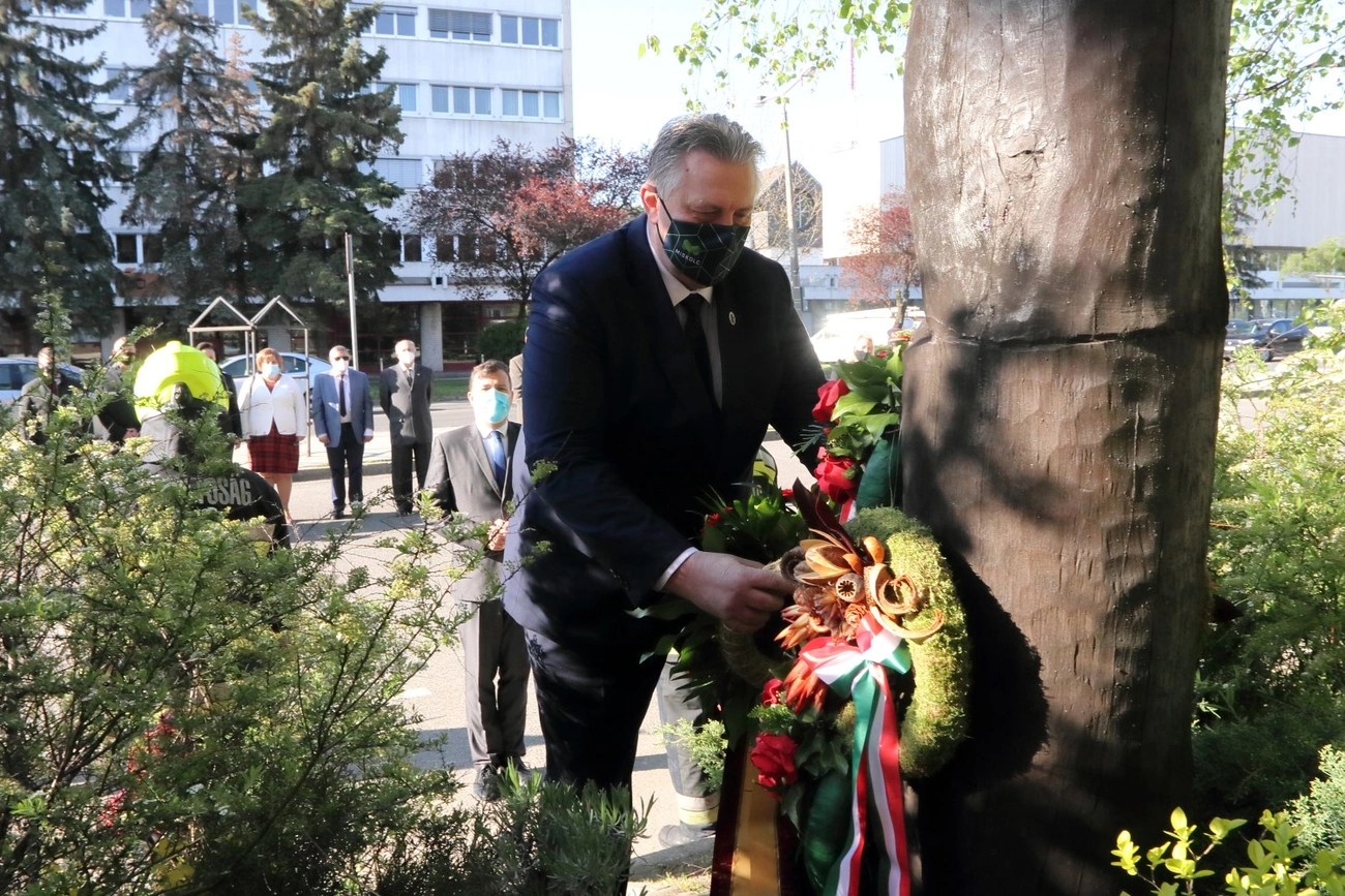 Koszorúzás Szent Flórián napján 