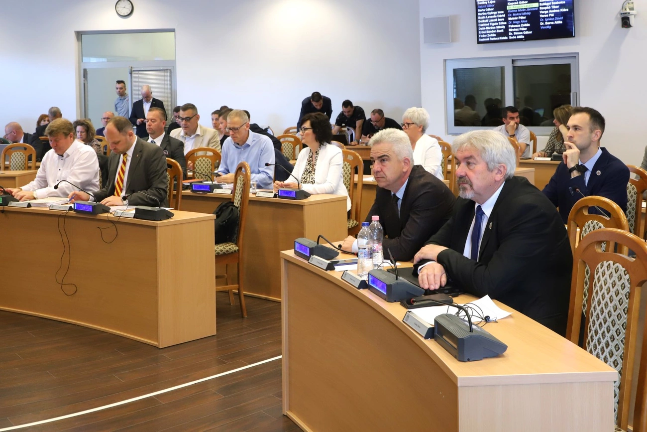 A miskolci önkormányzat 2023 májusi közgyűlése 