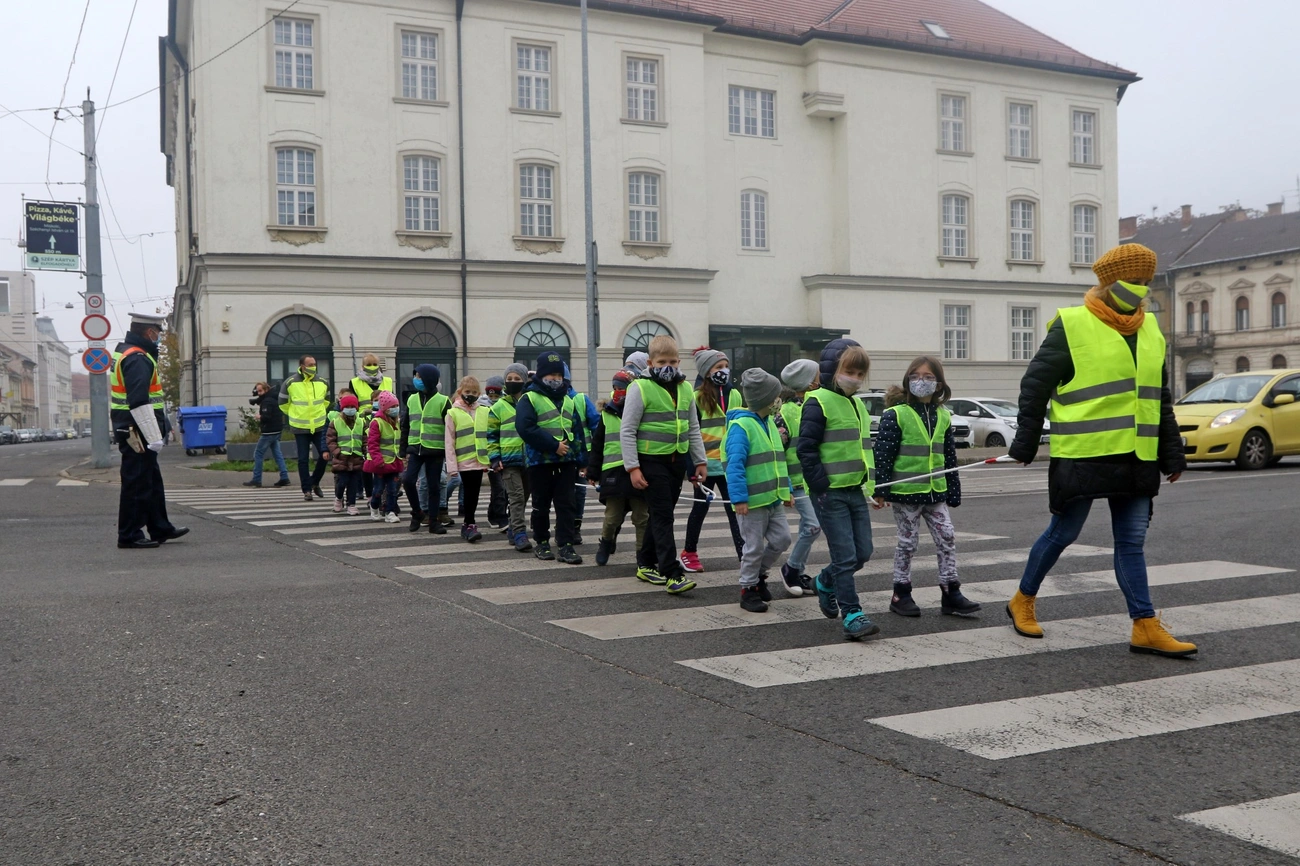 Közlekedésbiztonságról gyerekeknek 