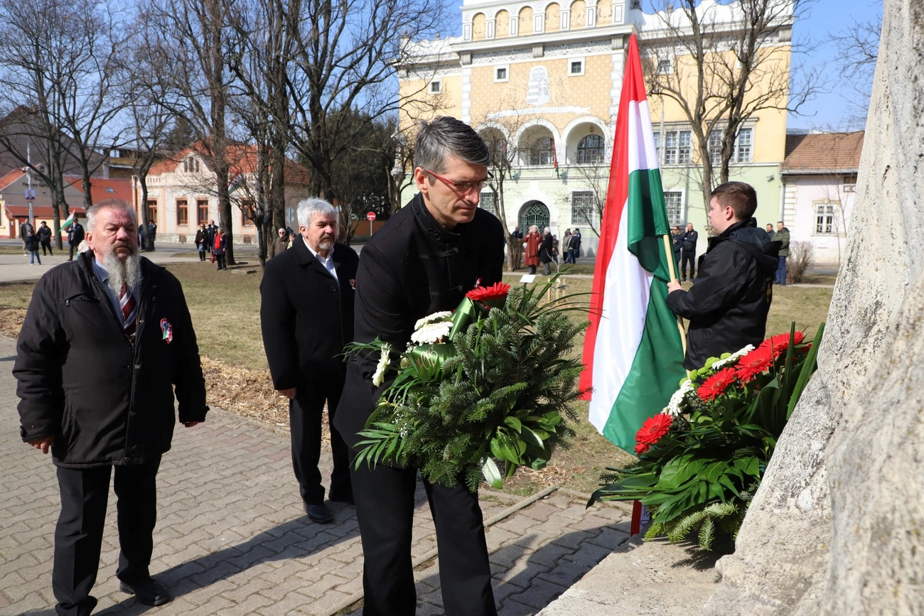 Koszorúzások március 15-én III. 