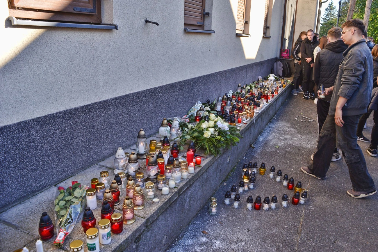 A Kis-Avason meggyilkolt fiatal fiúra emlékeztek