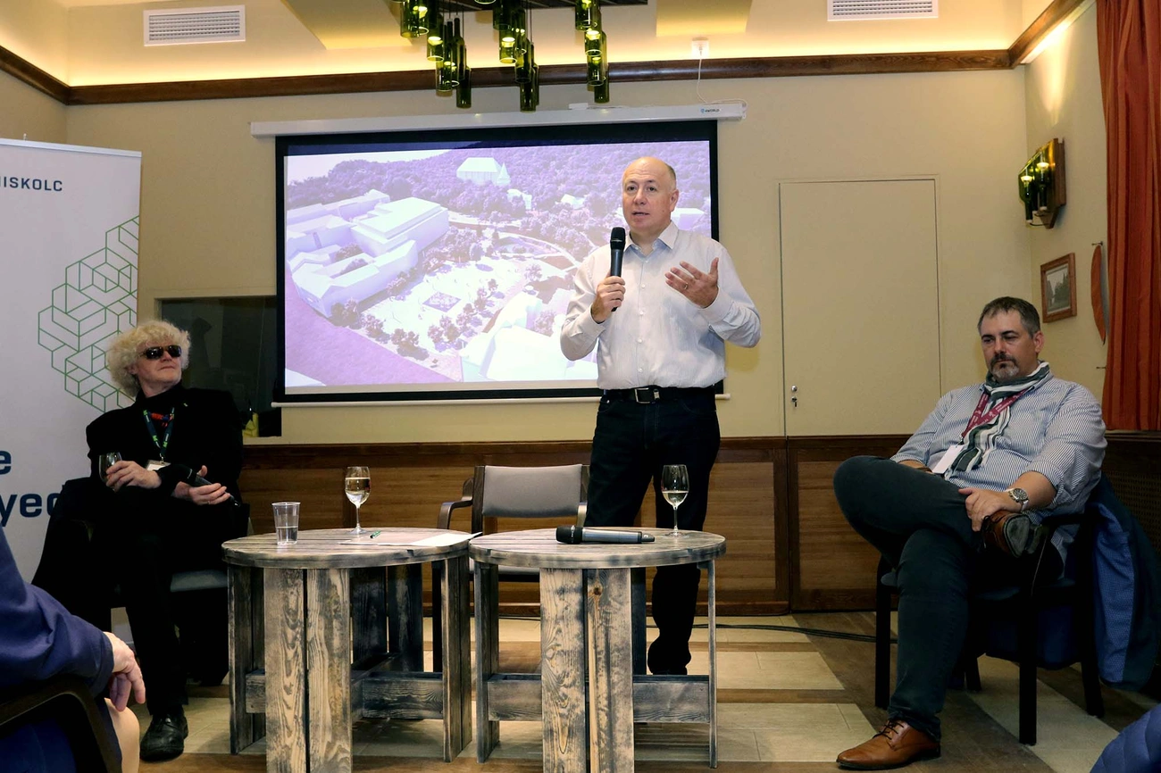 Borongolás - Megújul a történelmi Avas