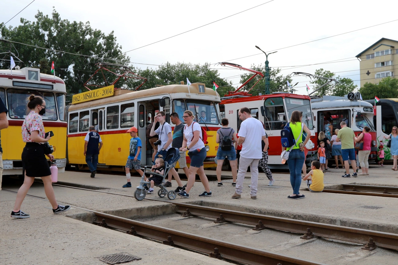 125 éves a miskolci villamosközlekedés – nyílt nap az MVK-nál 