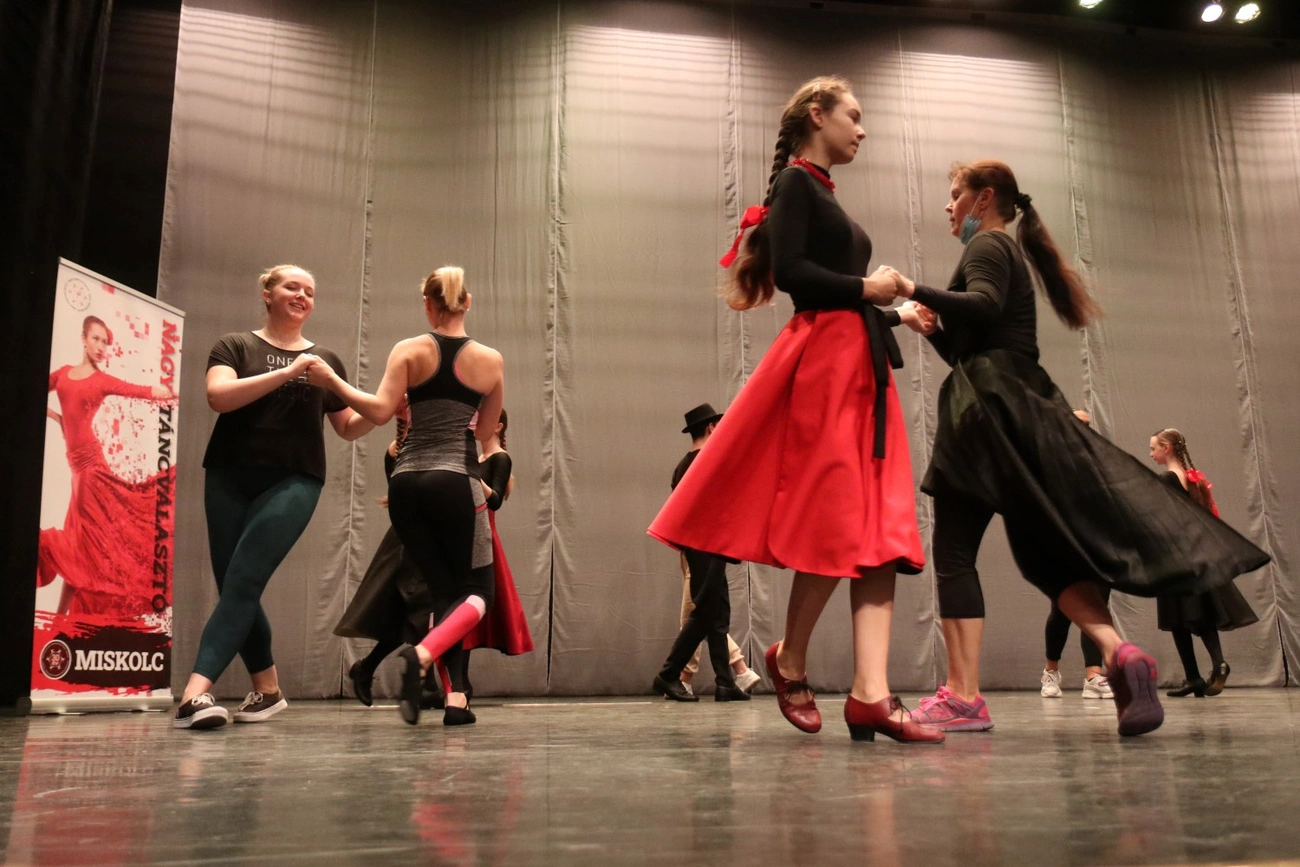 Nagy táncválasztó a Művészetek Házában