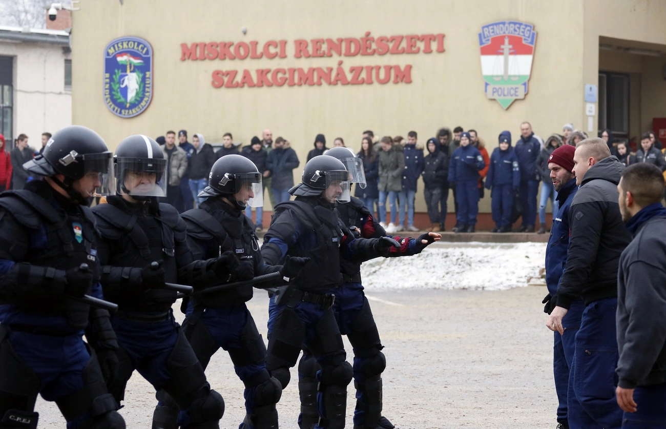 rendeszeti_szakgimnazium