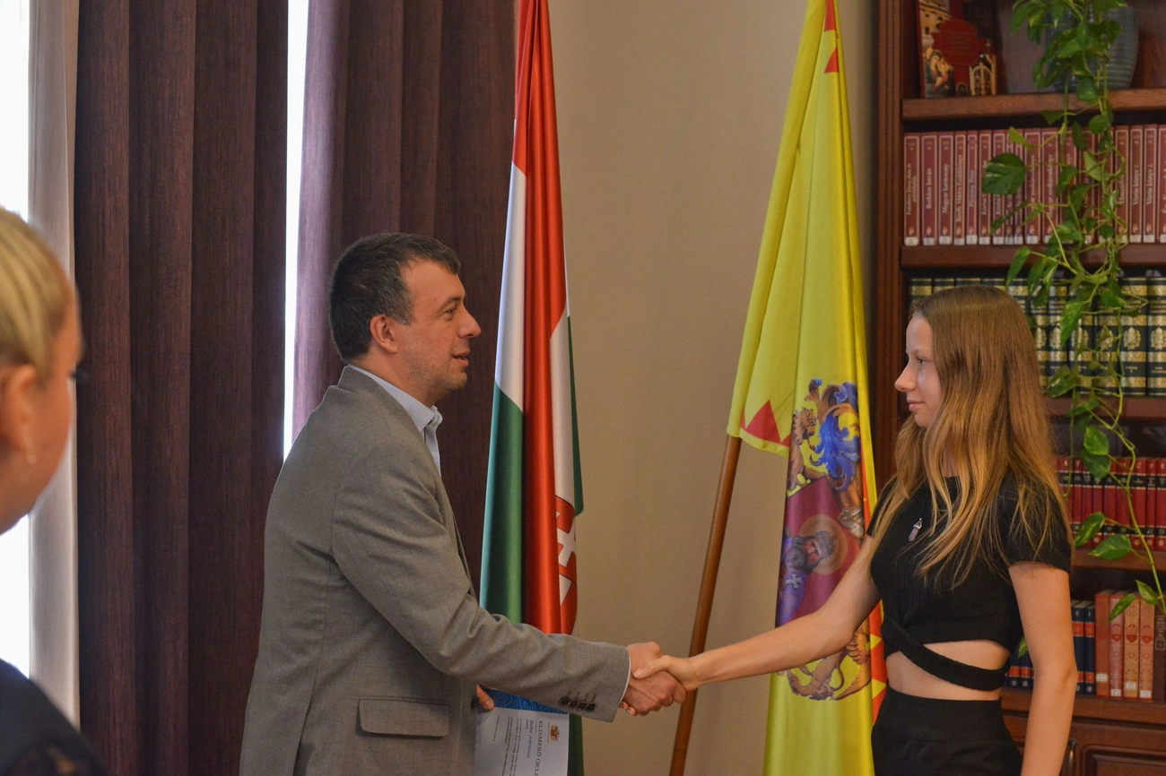 Öttusázókat díjaztak a Városházán 