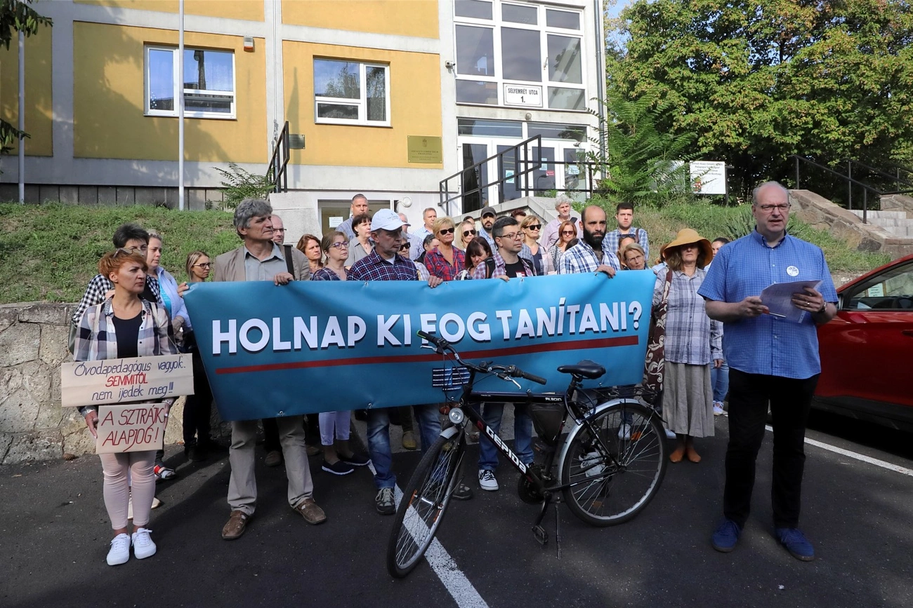 Polgári engedetlenség a Hermanban - petíció átadása 