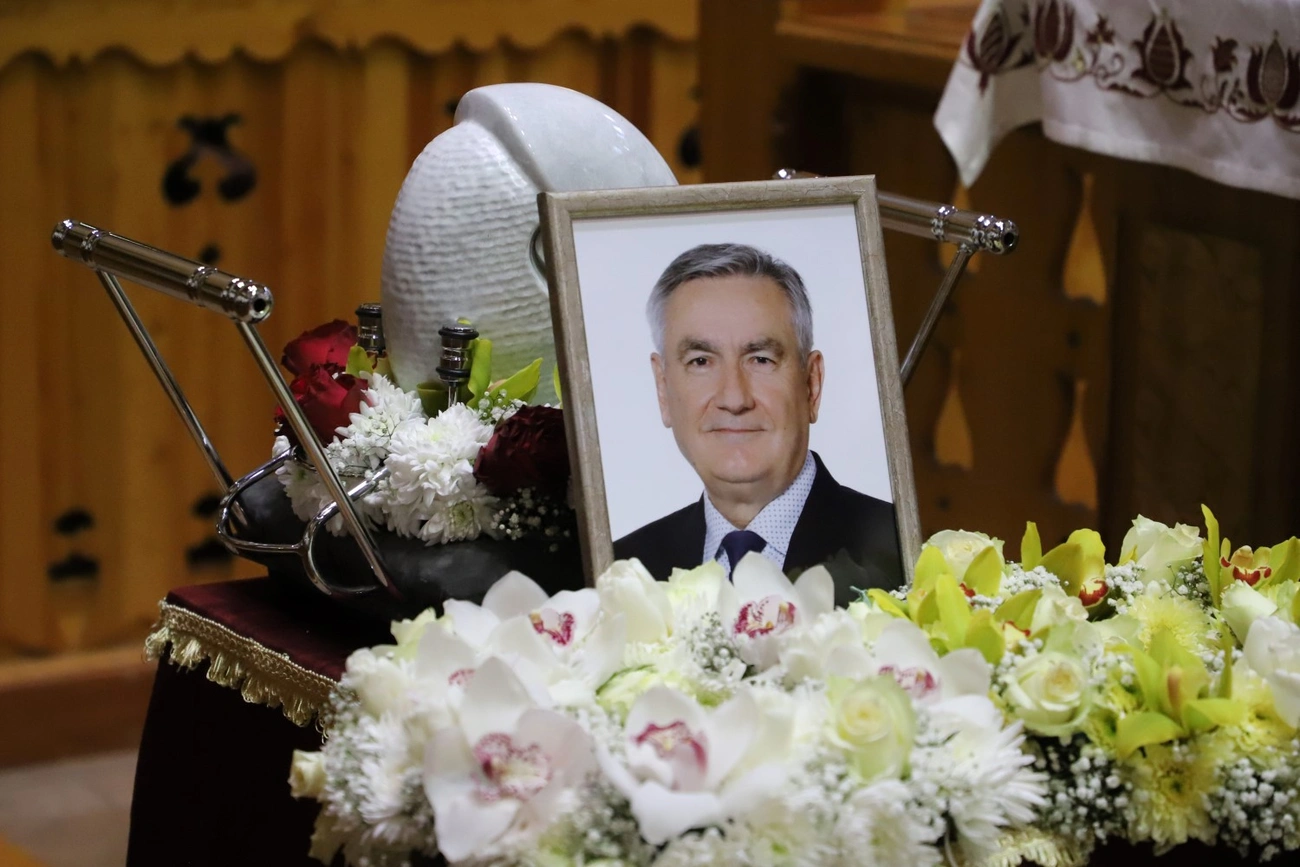 Elbúcsúztatták Péter Barnabást 