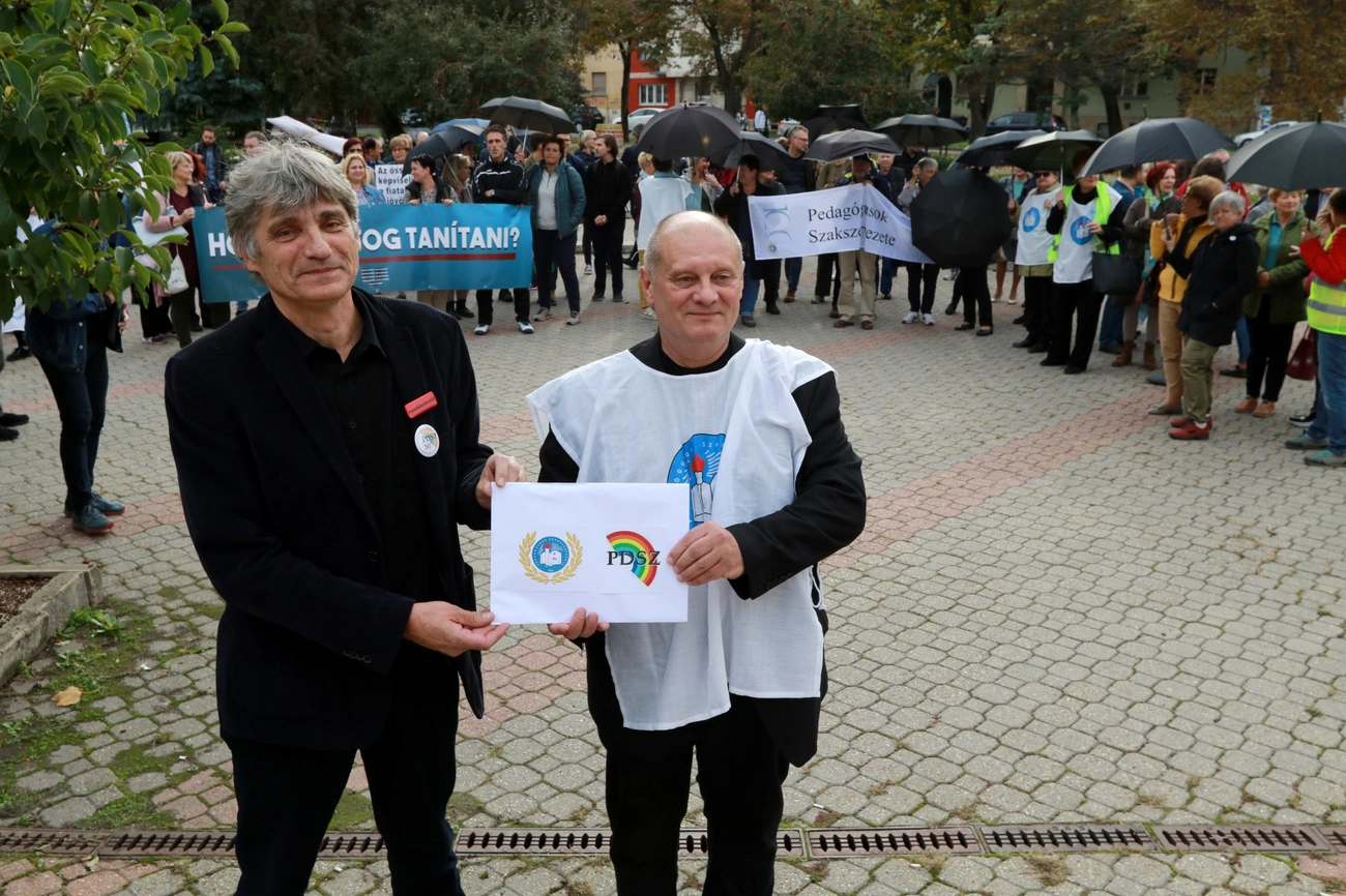 Petíciót adtak át az alapvető jogok biztosának Miskolcon 