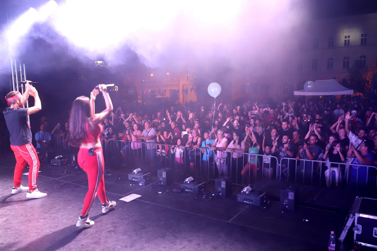 Koncertek a  Szent István téren 